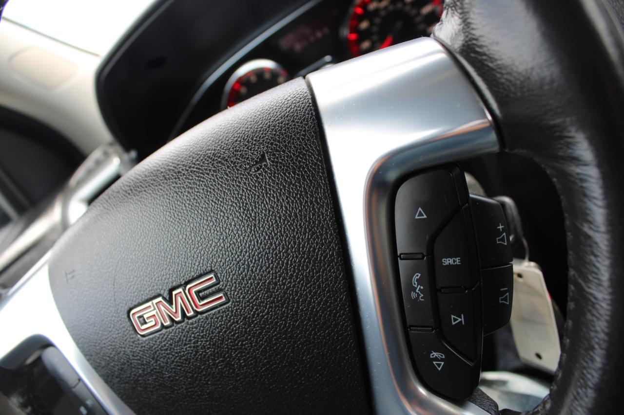 GMC Acadia AWD 4dr SLE w/SLE-2 2015