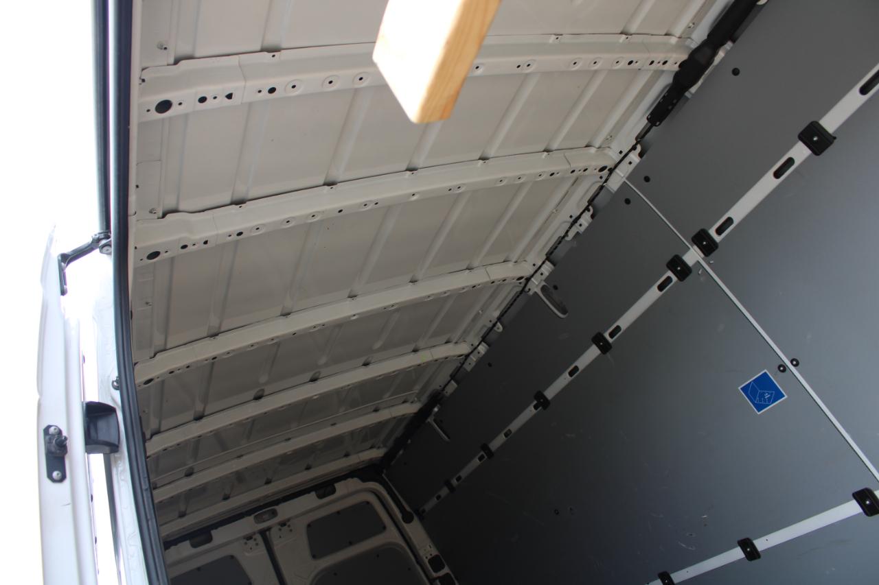 Mercedes-Benz Sprinter Cargo Van 2500 High Roof I4 Gas 170" RWD 2022