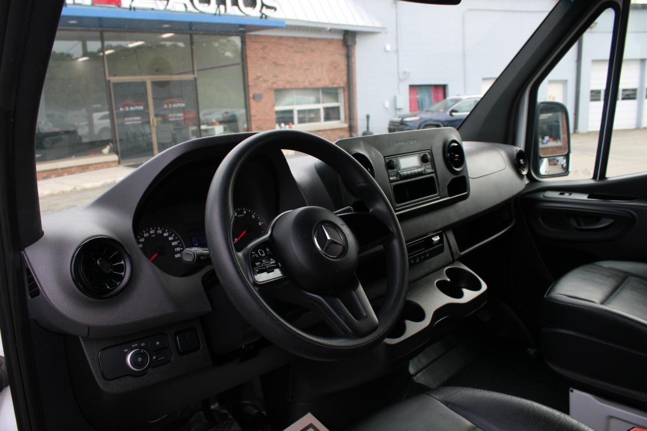 Mercedes-Benz Sprinter Cargo Van 2500 High Roof I4 Gas 170" RWD 2022