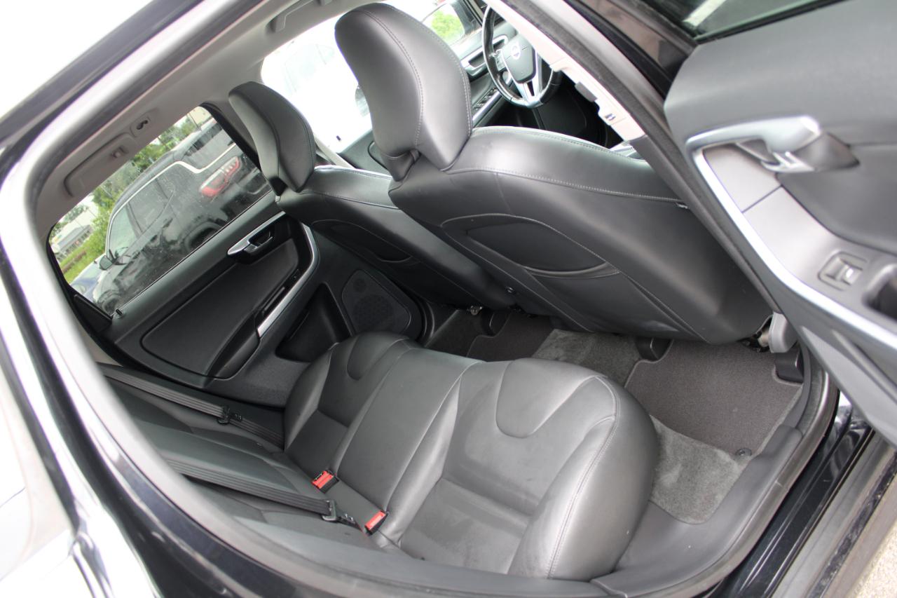 Volvo XC60 2015.5 FWD 4dr T5 Drive-E Premier 2015