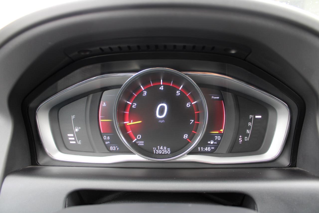 Volvo XC60 2015.5 FWD 4dr T5 Drive-E Premier 2015