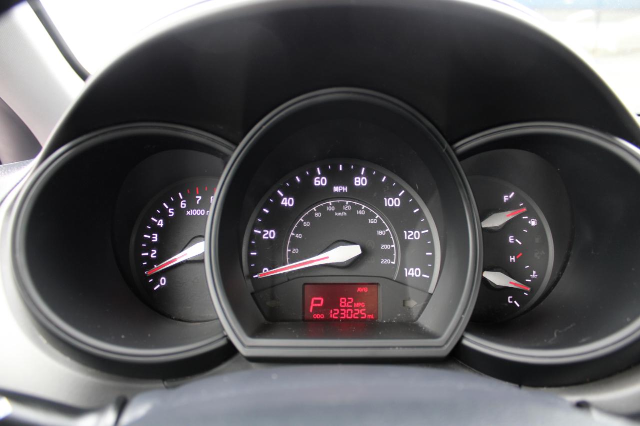 Kia Rio 4dr Sdn Auto EX 2015