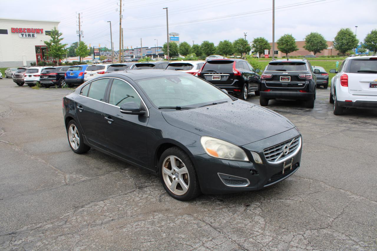 Volvo S60 FWD 4dr Sdn T5 2012