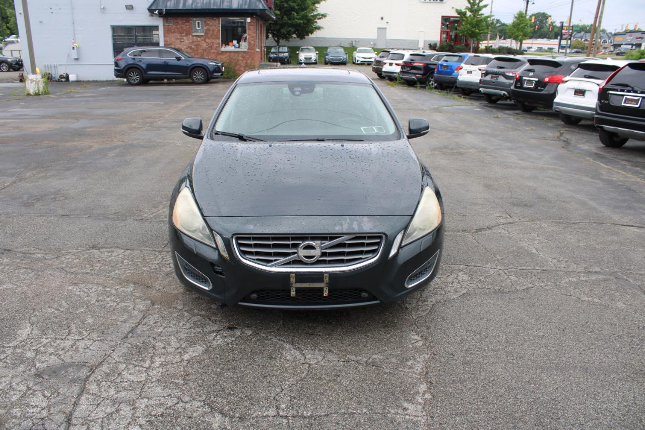 Volvo S60 FWD 4dr Sdn T5 2012