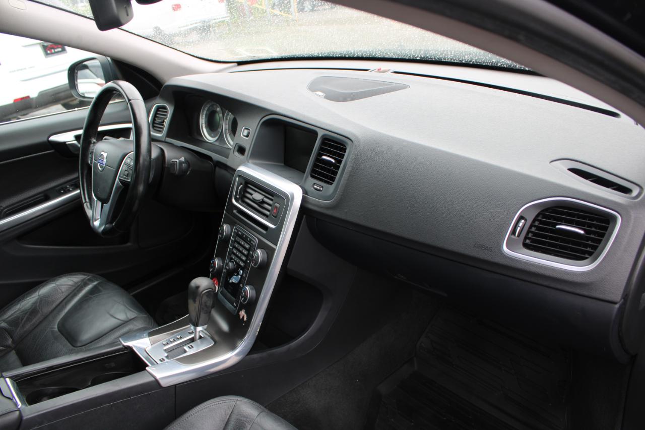 Volvo S60 FWD 4dr Sdn T5 2012
