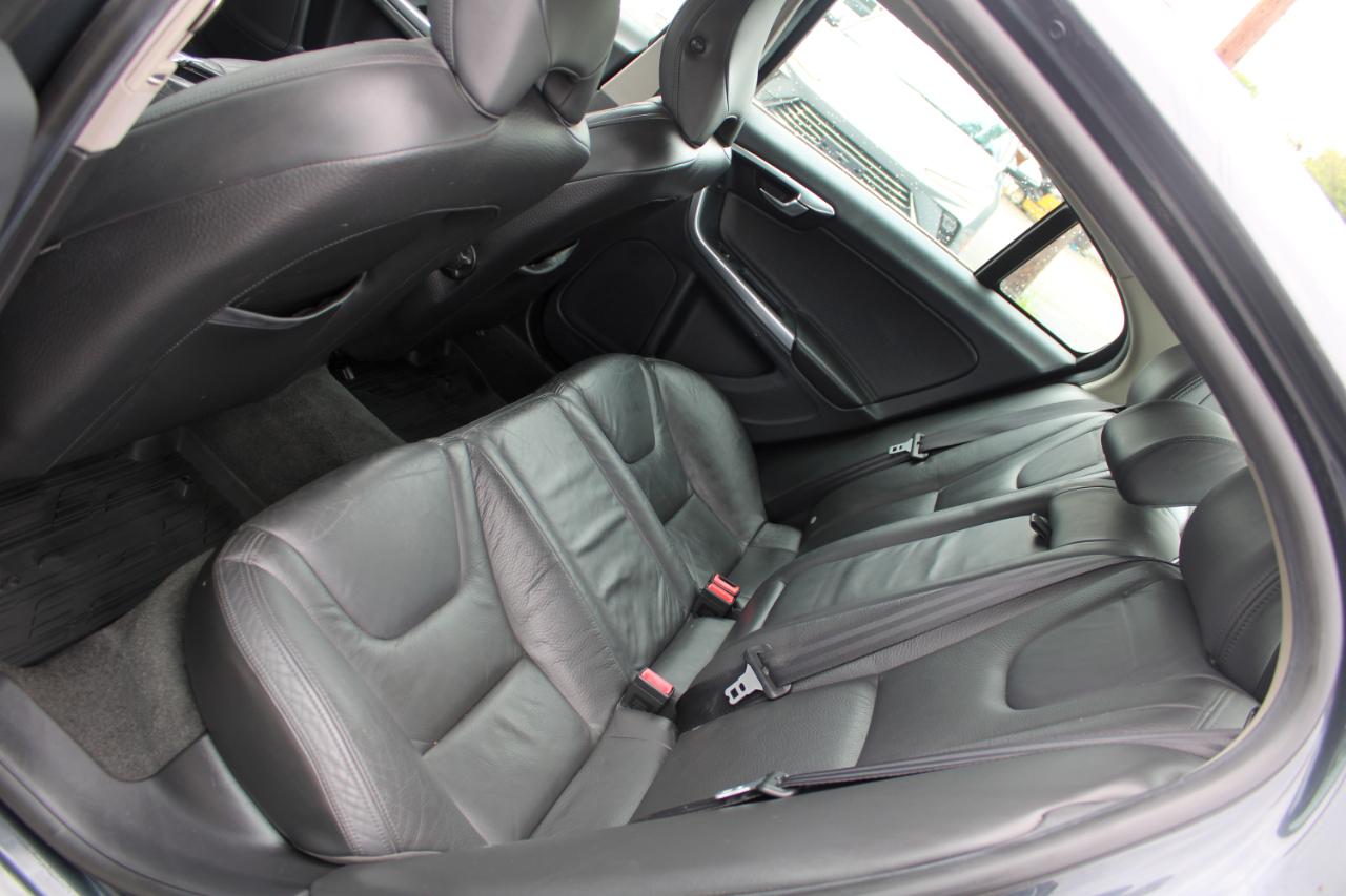 Volvo S60 FWD 4dr Sdn T5 2012