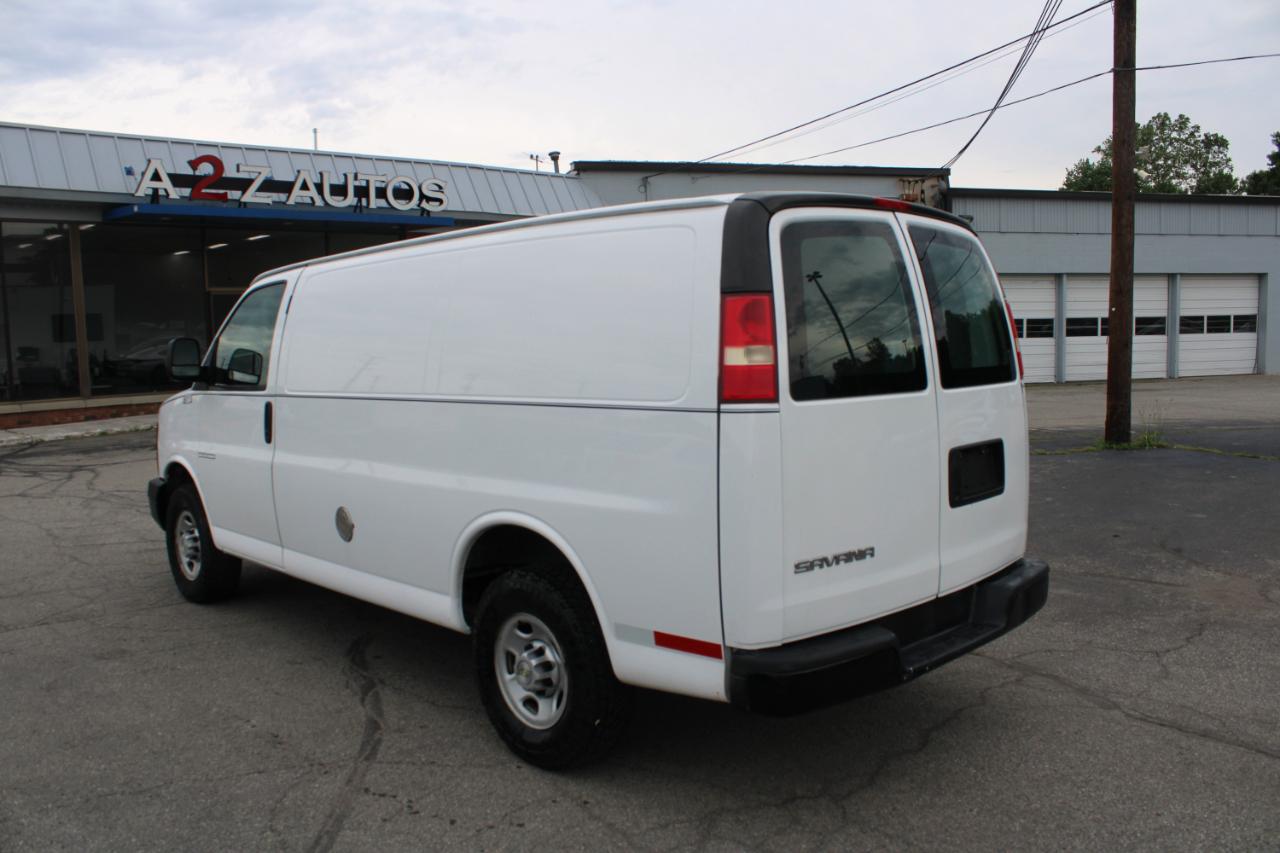 Chevrolet Express Cargo Van RWD 2500 135" 2008