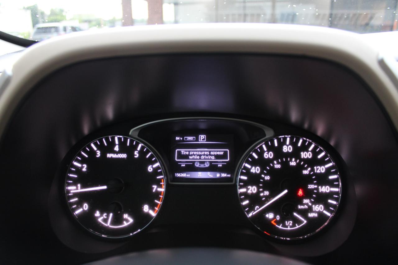 Nissan Pathfinder 4x4 Platinum 2017