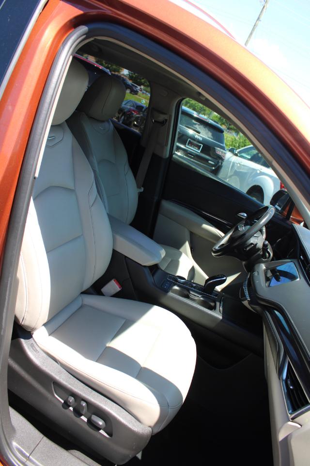 Cadillac XT4 FWD 4dr Luxury 2021