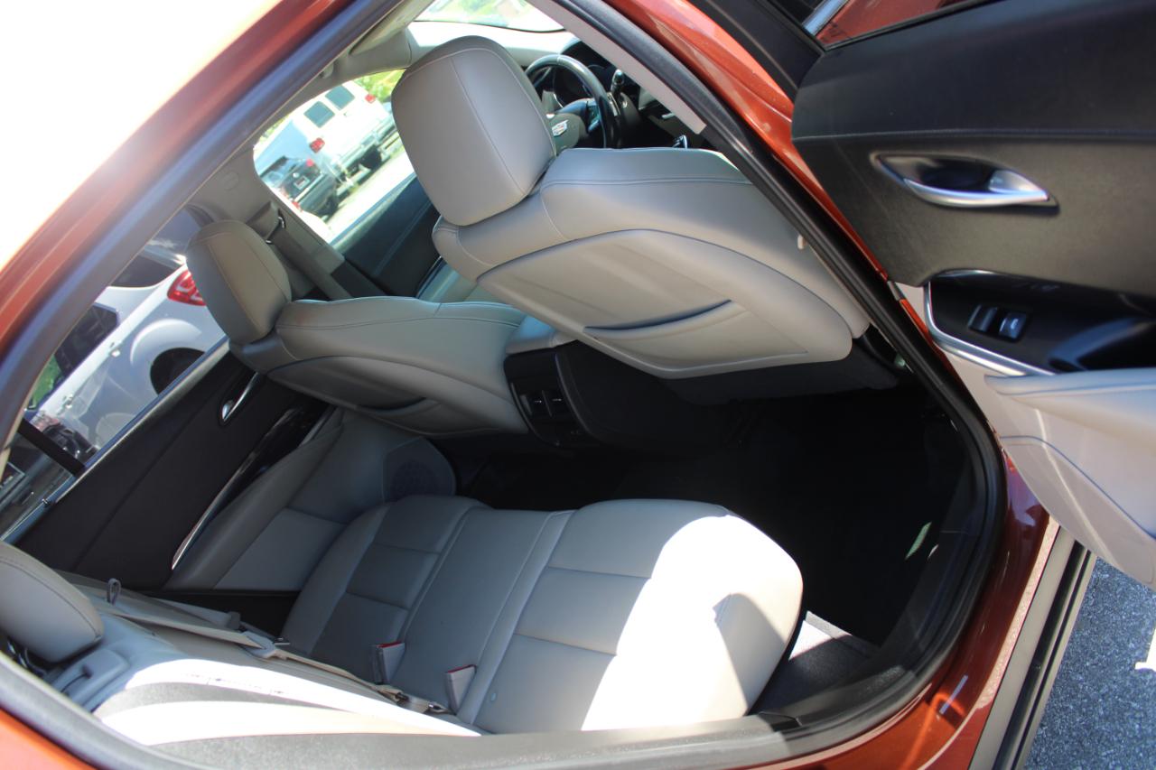 Cadillac XT4 FWD 4dr Luxury 2021