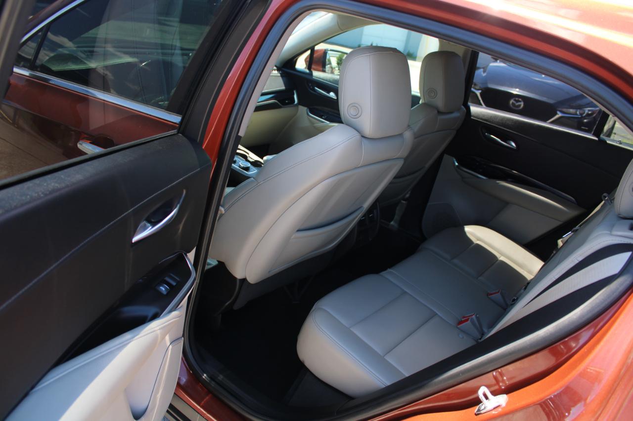 Cadillac XT4 FWD 4dr Luxury 2021