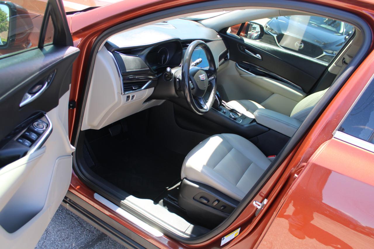 Cadillac XT4 FWD 4dr Luxury 2021