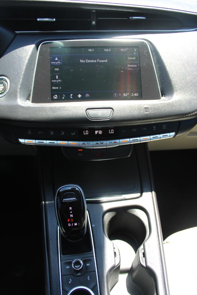 Cadillac XT4 FWD 4dr Luxury 2021