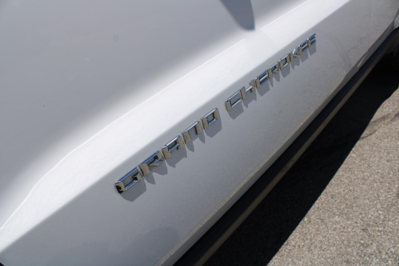 Jeep Grand Cherokee 4WD 4dr Laredo 2015