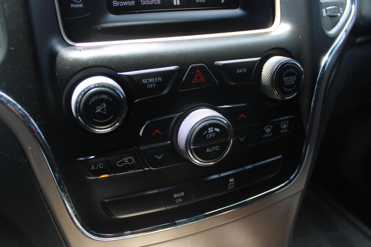 Jeep Grand Cherokee 4WD 4dr Laredo 2015