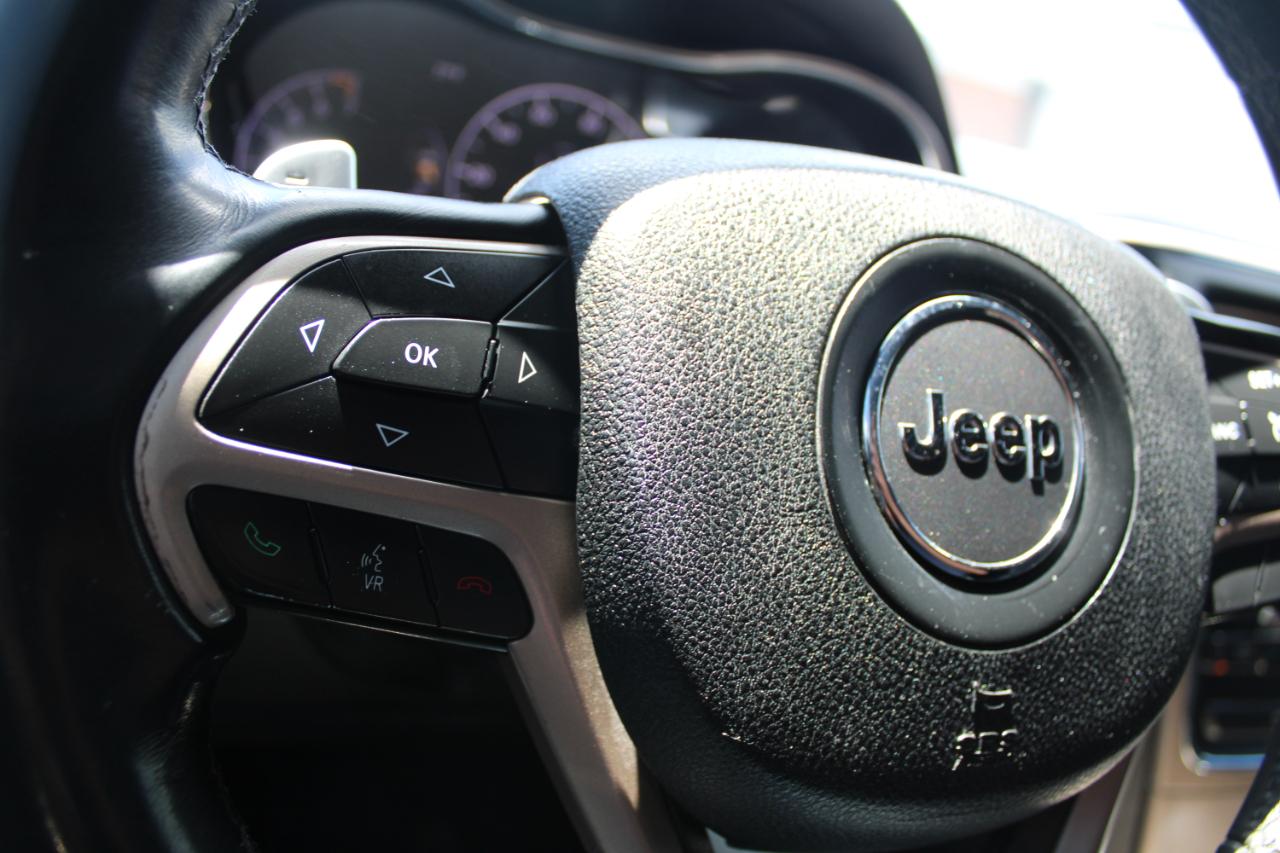 Jeep Grand Cherokee 4WD 4dr Laredo 2015