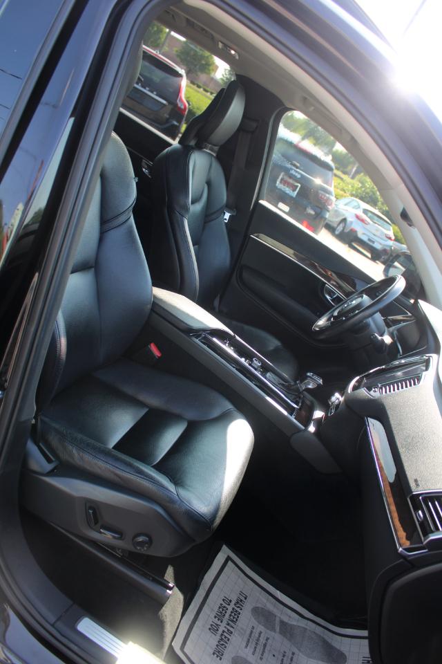 Volvo XC90 T6 AWD 7-Passenger Momentum 2017