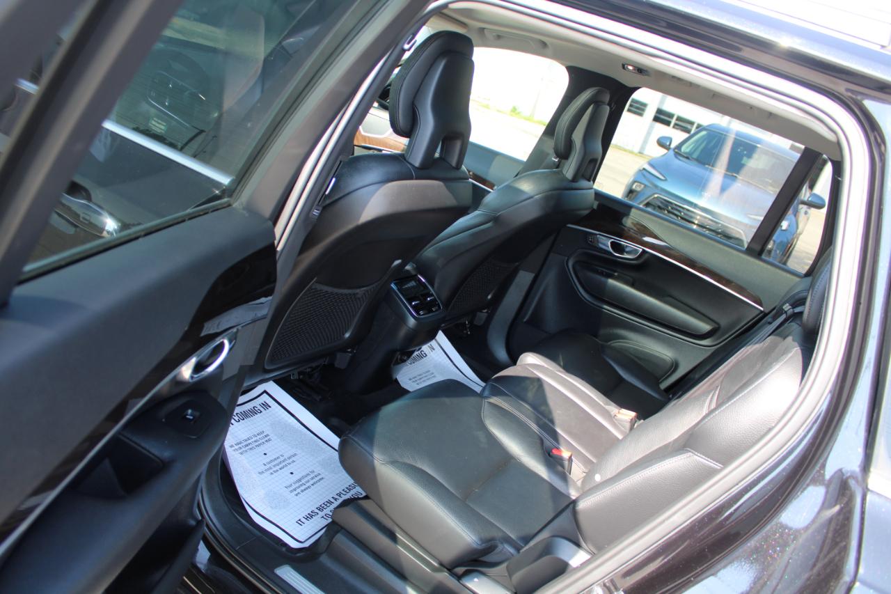 Volvo XC90 T6 AWD 7-Passenger Momentum 2017