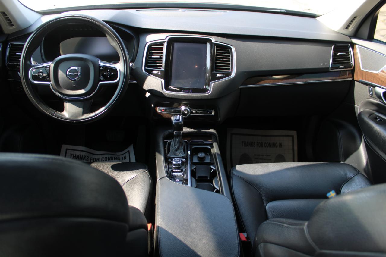 Volvo XC90 T6 AWD 7-Passenger Momentum 2017