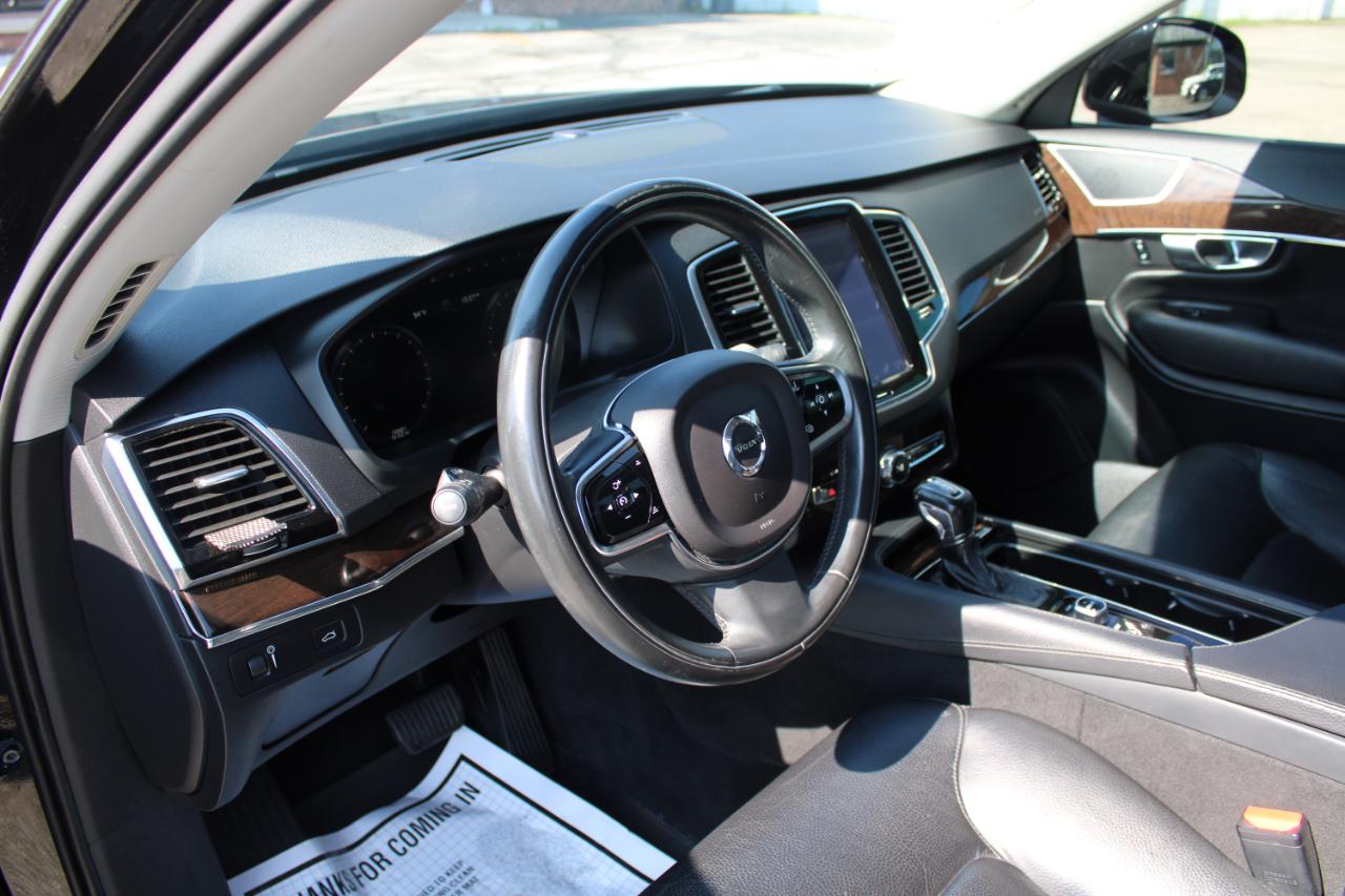 Volvo XC90 T6 AWD 7-Passenger Momentum 2017