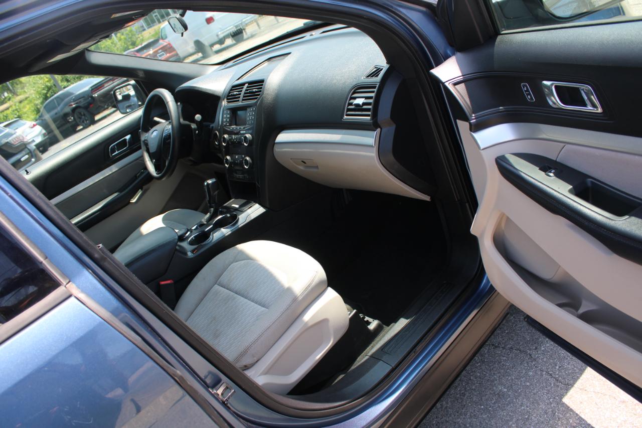 Ford Explorer Base 4WD 2018