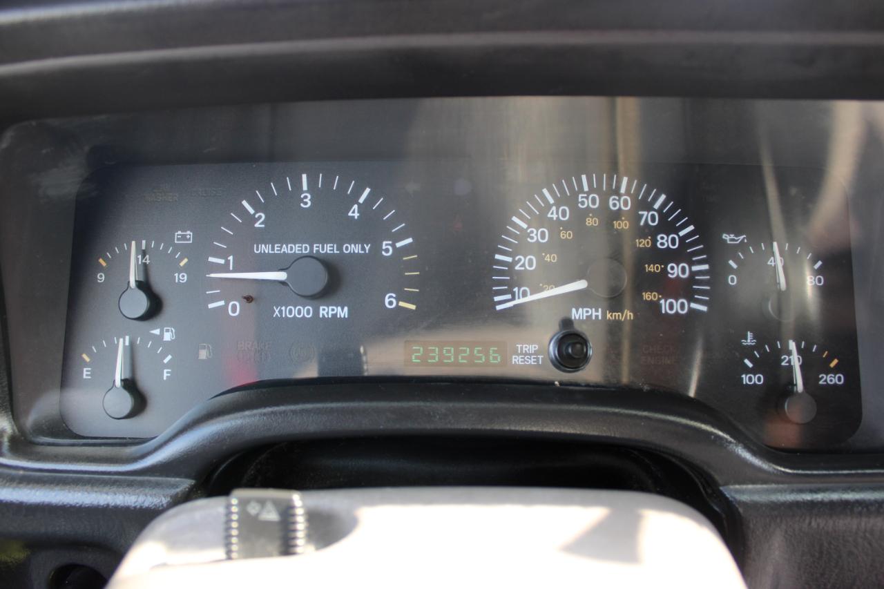 Jeep Cherokee 4dr Sport 4WD 1997