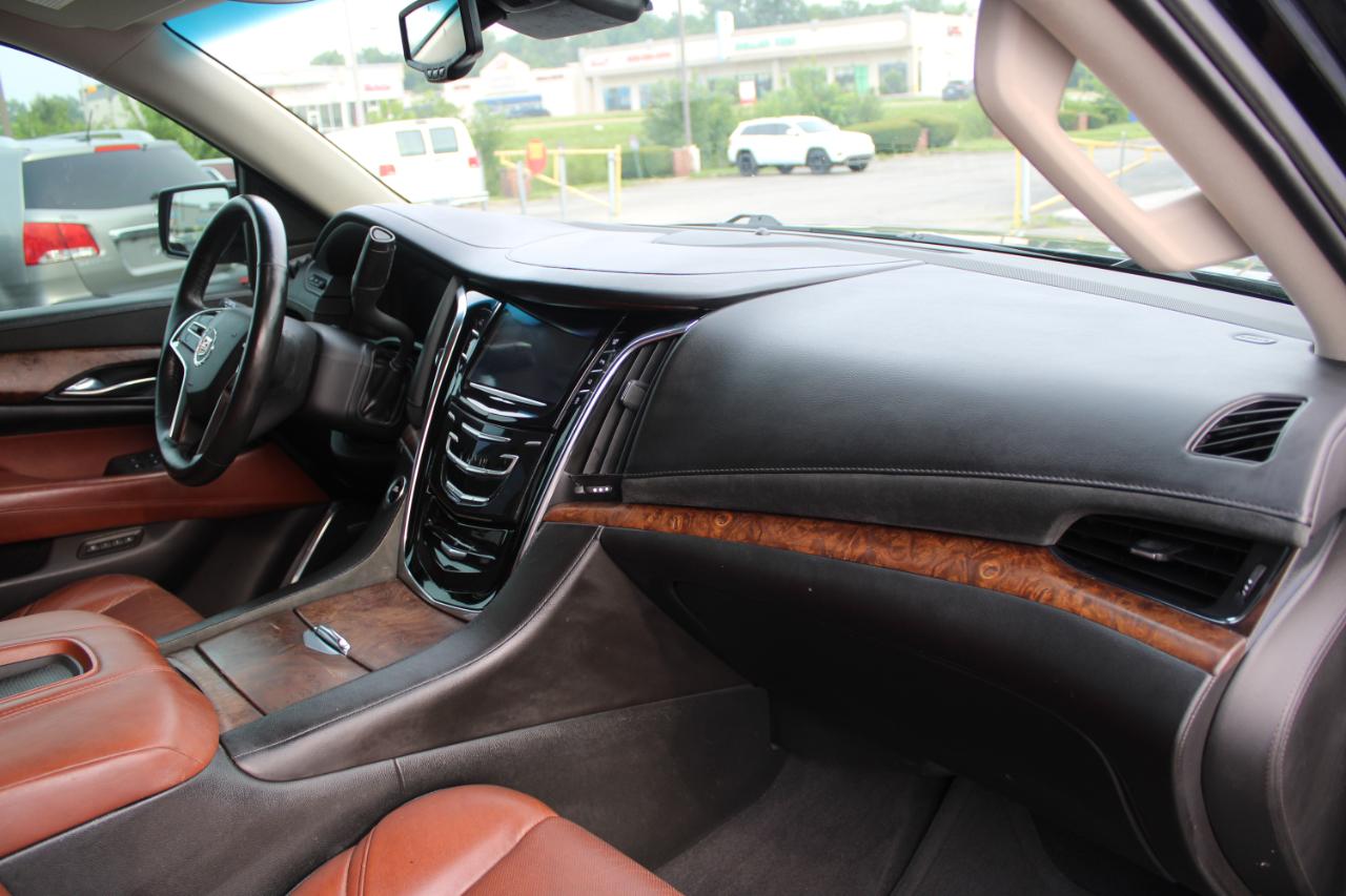 Cadillac Escalade ESV 4WD 4dr Luxury 2015