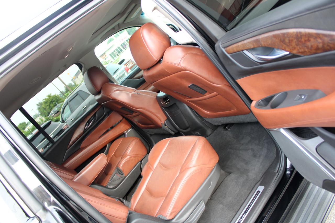 Cadillac Escalade ESV 4WD 4dr Luxury 2015