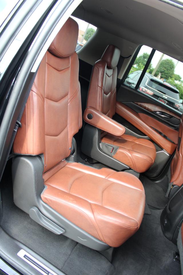 Cadillac Escalade ESV 4WD 4dr Luxury 2015