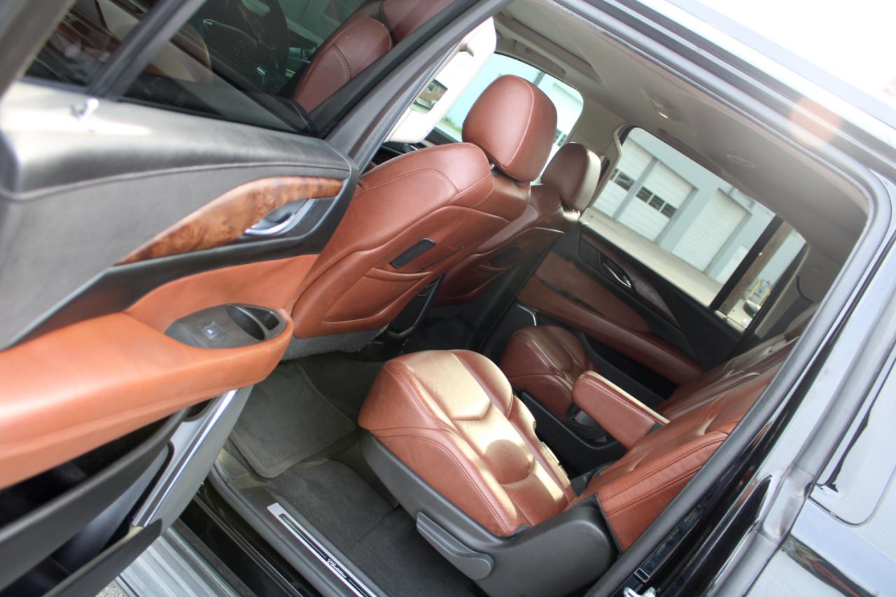 Cadillac Escalade ESV 4WD 4dr Luxury 2015