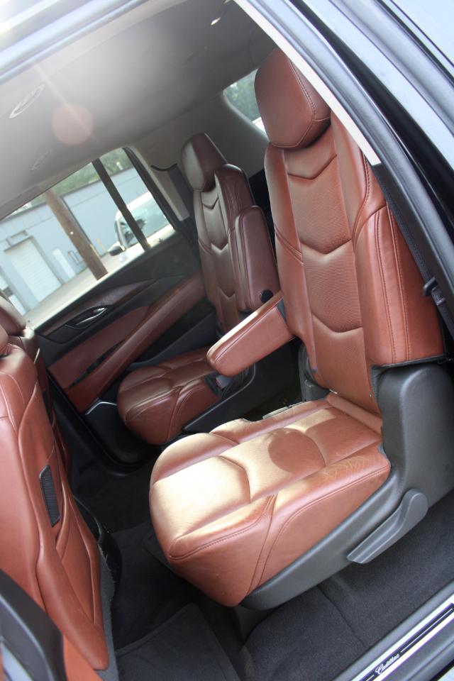 Cadillac Escalade ESV 4WD 4dr Luxury 2015