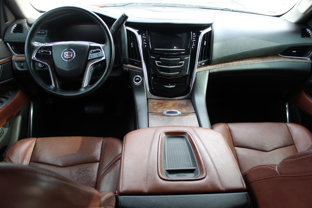 Cadillac Escalade ESV 4WD 4dr Luxury 2015