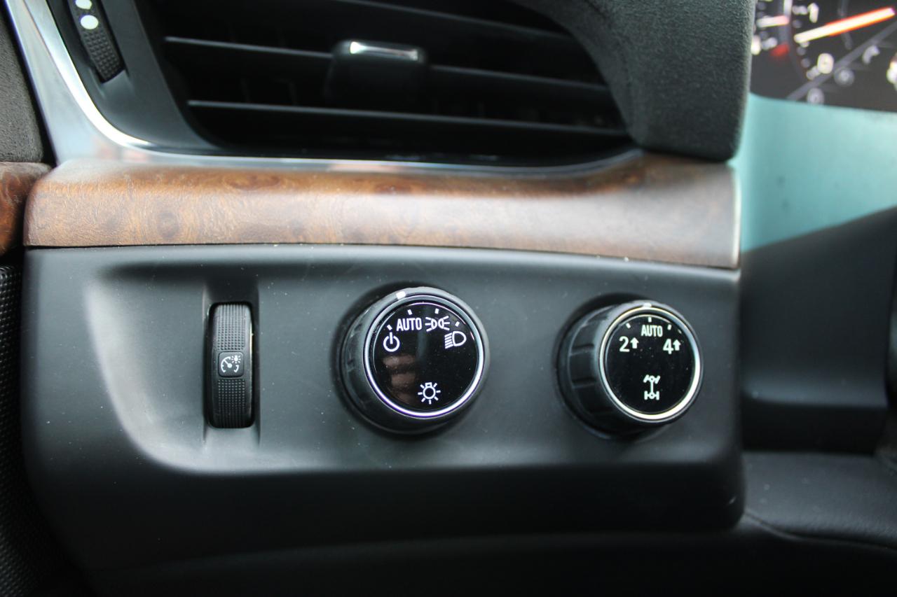 Cadillac Escalade ESV 4WD 4dr Luxury 2015