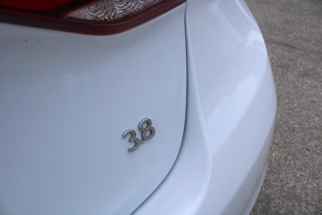 Hyundai Genesis 4dr Sdn V6 3.8L RWD 2016