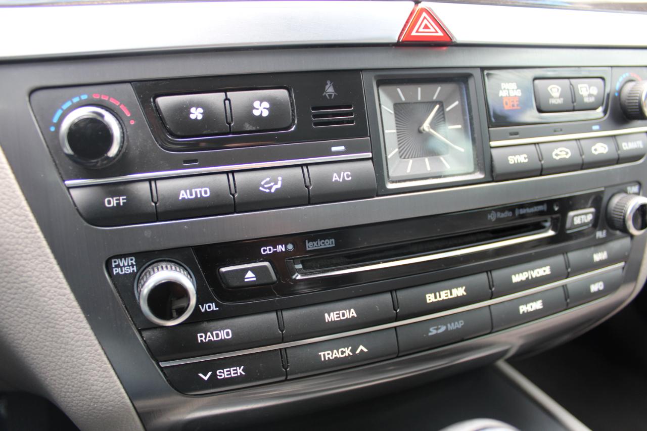 Hyundai Genesis 4dr Sdn V6 3.8L RWD 2016