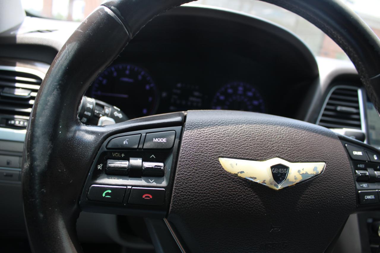 Hyundai Genesis 4dr Sdn V6 3.8L RWD 2016
