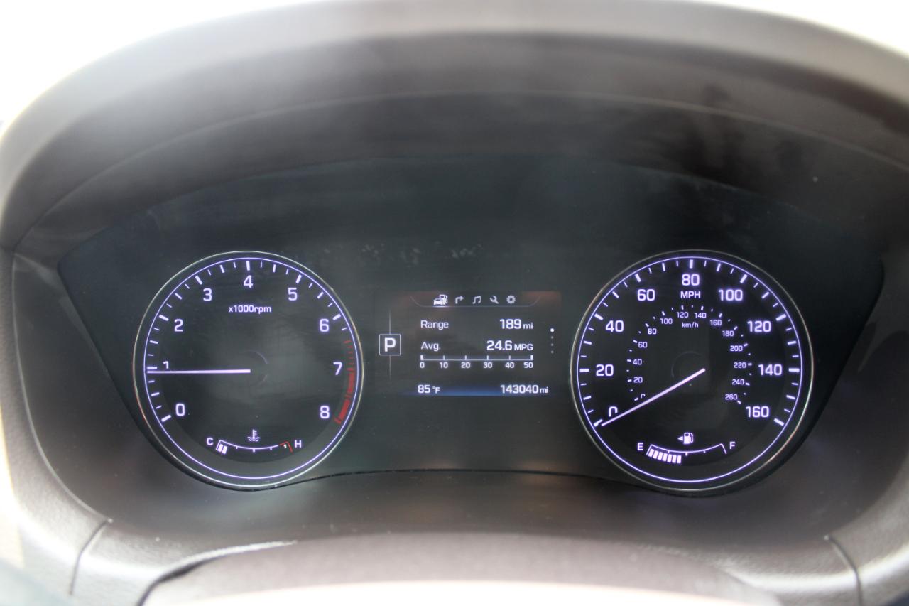 Hyundai Genesis 4dr Sdn V6 3.8L RWD 2016