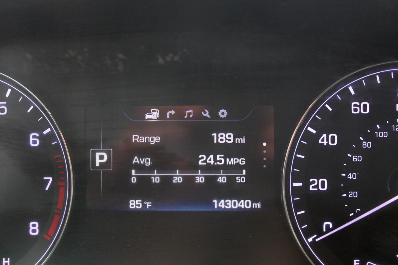 Hyundai Genesis 4dr Sdn V6 3.8L RWD 2016