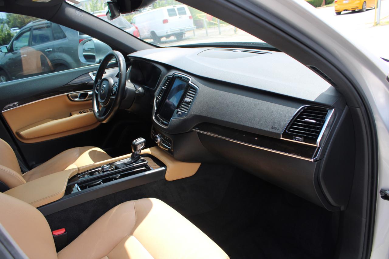 Volvo XC90 T6 AWD 7-Passenger Momentum 2018