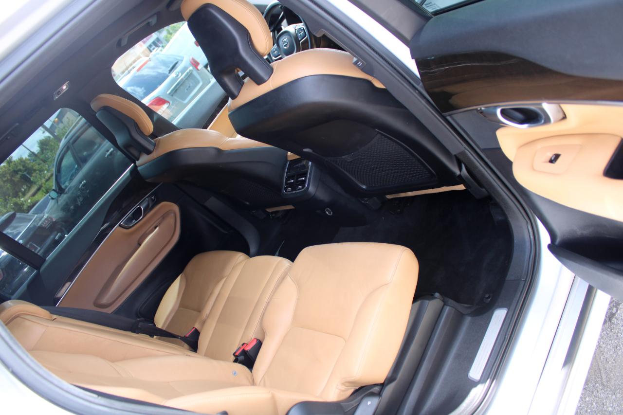 Volvo XC90 T6 AWD 7-Passenger Momentum 2018