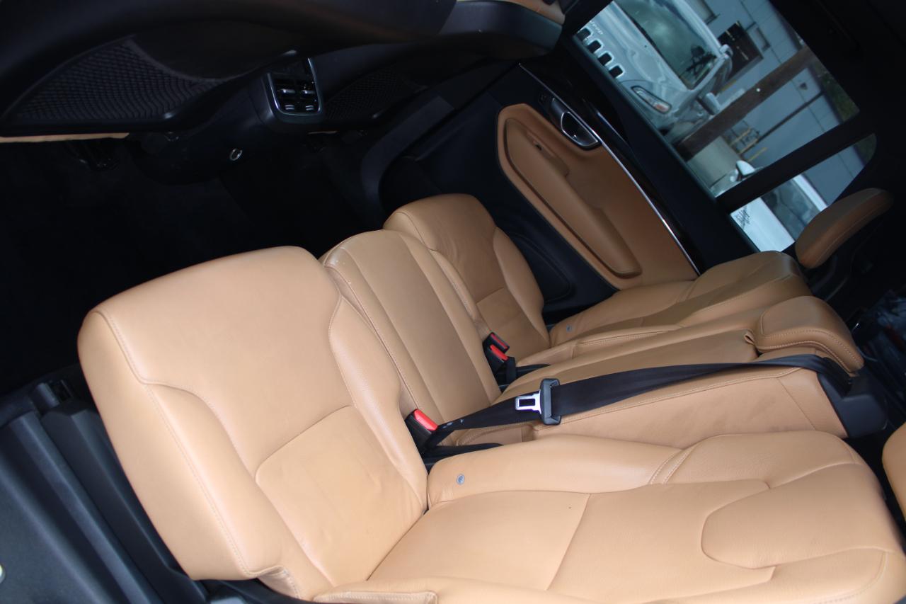 Volvo XC90 T6 AWD 7-Passenger Momentum 2018