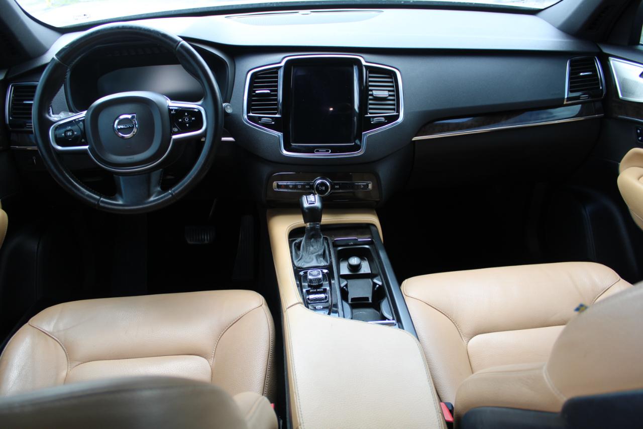 Volvo XC90 T6 AWD 7-Passenger Momentum 2018
