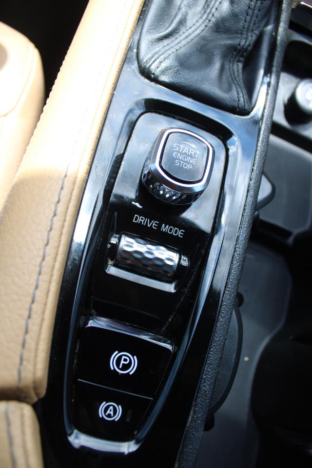 Volvo XC90 T6 AWD 7-Passenger Momentum 2018