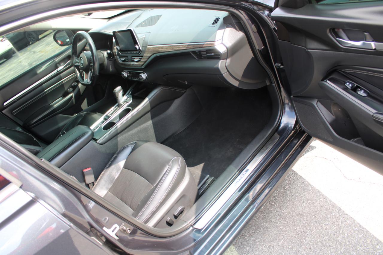 Nissan Altima 2.5 Platinum Sedan 2020