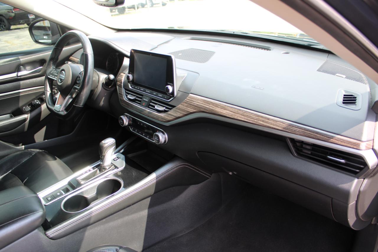Nissan Altima 2.5 Platinum Sedan 2020