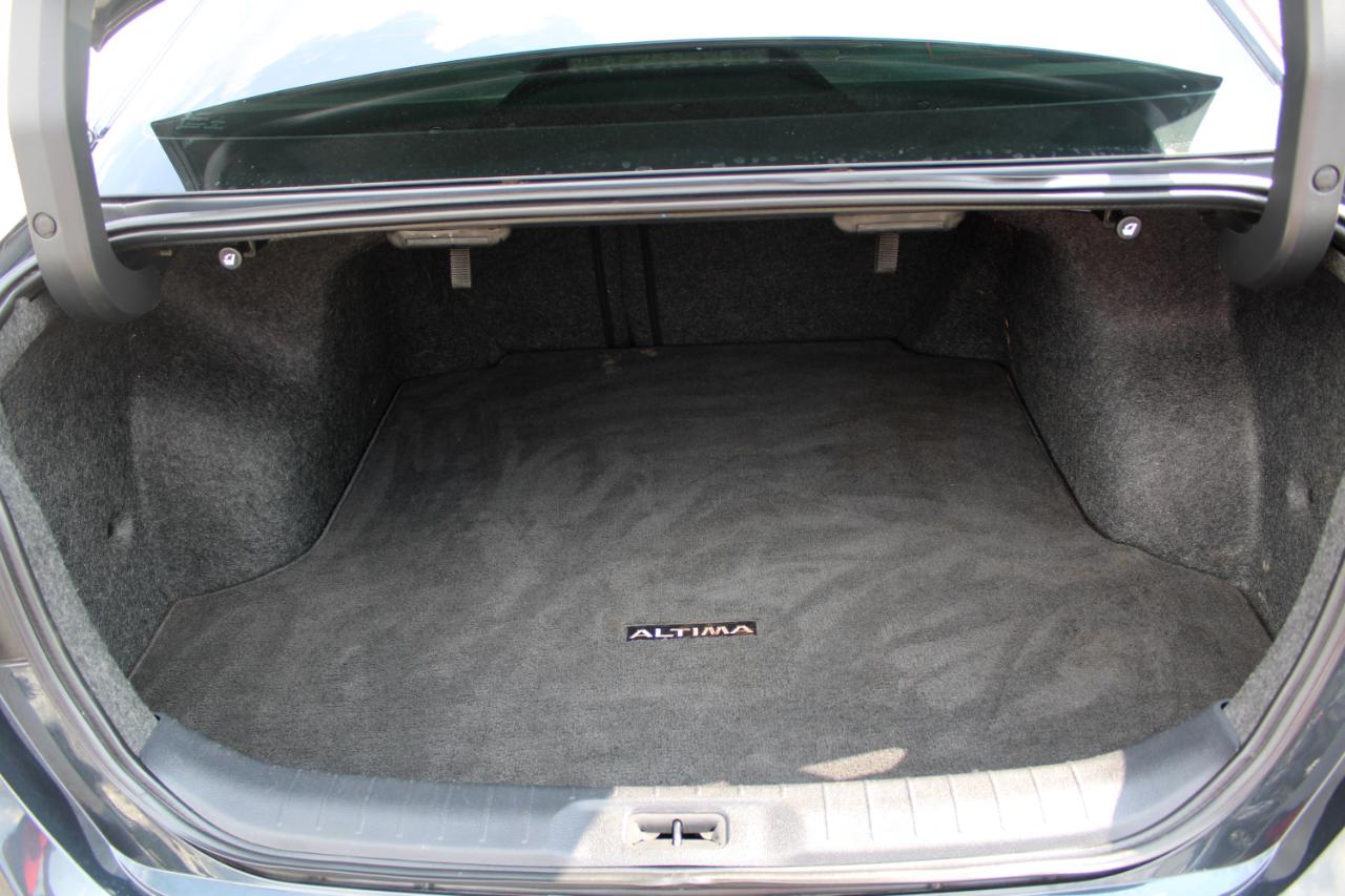 Nissan Altima 2.5 Platinum Sedan 2020