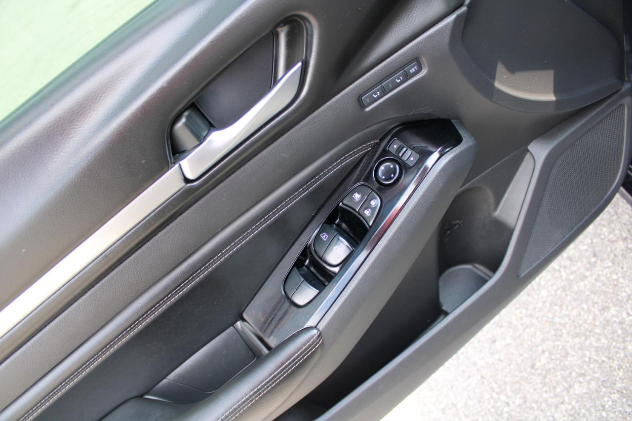 Nissan Altima 2.5 Platinum Sedan 2020