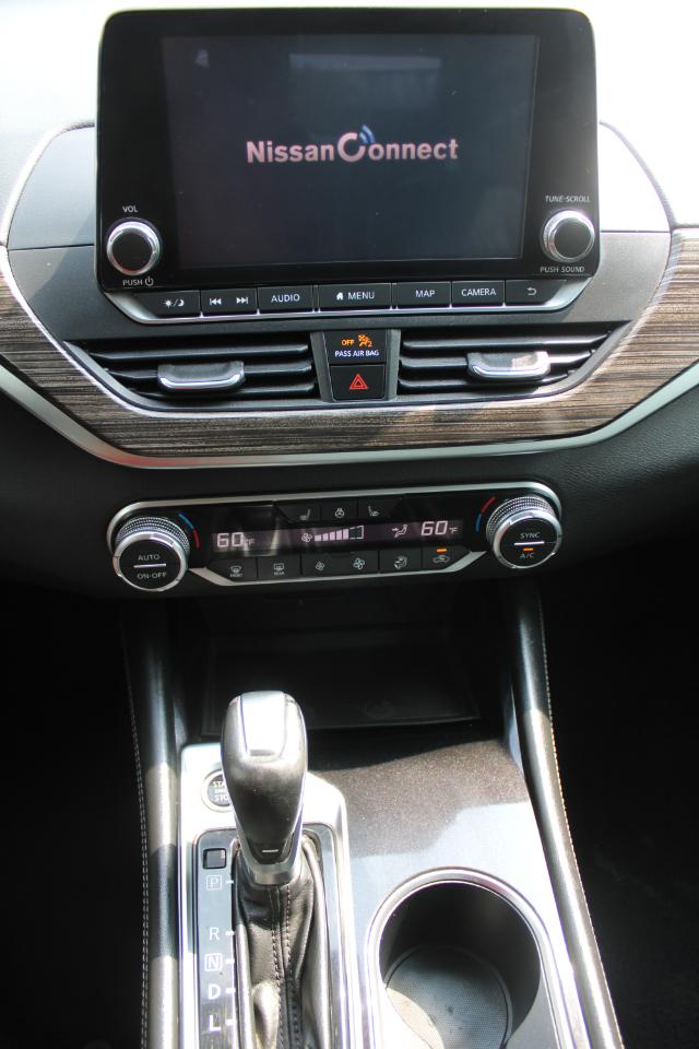 Nissan Altima 2.5 Platinum Sedan 2020