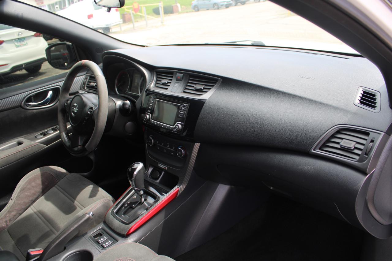Nissan Sentra NISMO CVT 2017