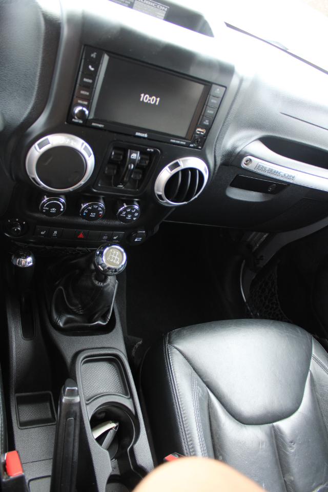Jeep Wrangler Unlimited 4WD 4dr Rubicon 10th Anniversary 2013
